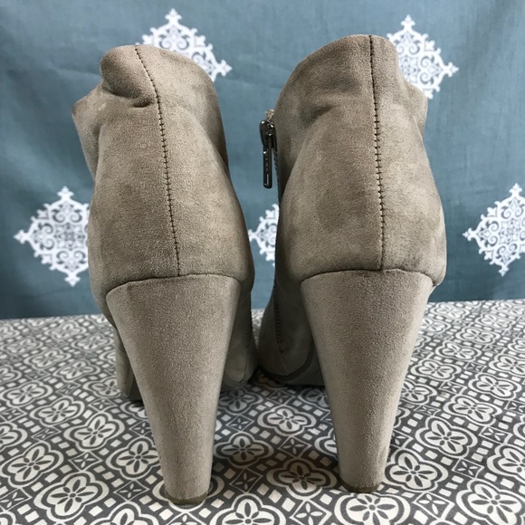 Mossimo Brand Tan Faux Suede Ankle Bootie - Picture 4 of 8